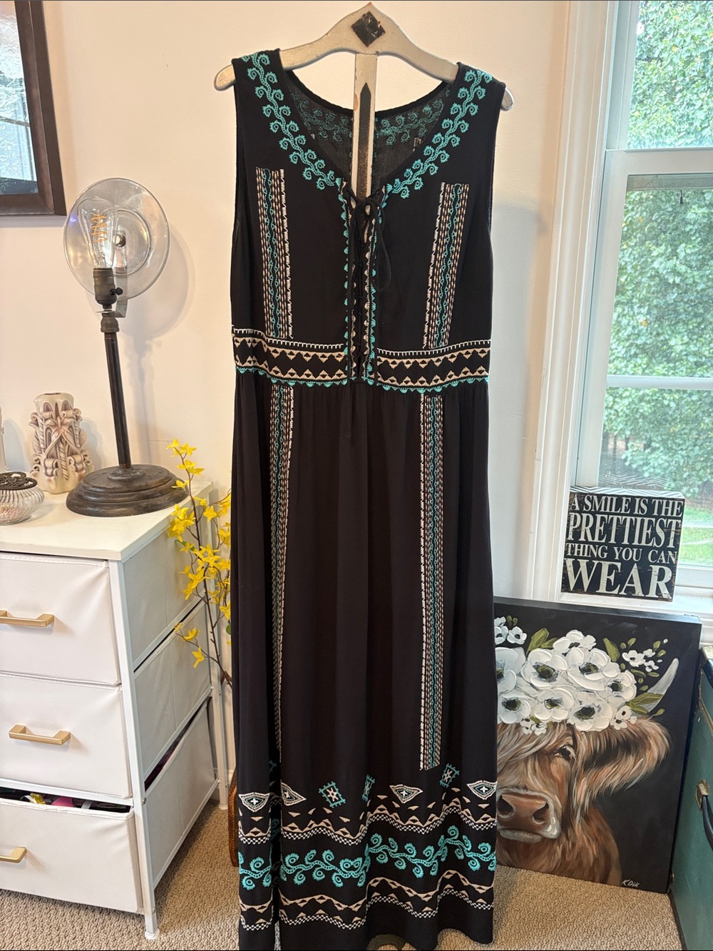 Monoreno Embroidered Maxi Dress